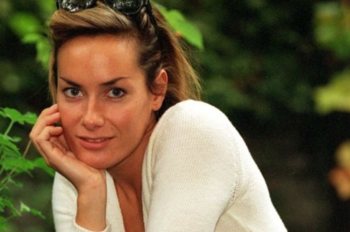 Νεκρή η βαφτιστήρα του πρίγκιπα Καρόλου. Ποια ήταν η Tara Palmer – Tomkinson;