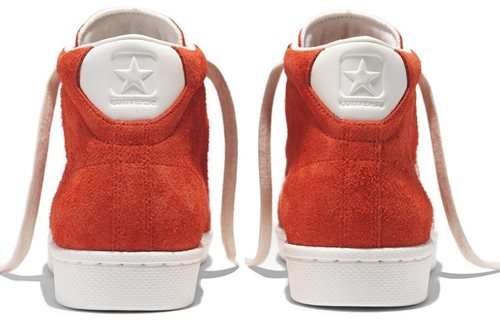 Γιατί έχουμε την εντύπωση ότι αυτά τα Converse sneakers τα περίμενες πως και πως; 