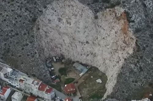 Η μεγαλύτερη «καρδιά» του πλανήτη βρίσκεται στην Αθήνα 