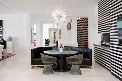 Η έπαυλη της Gwen Stefani είναι τεράστια. Και κιτς