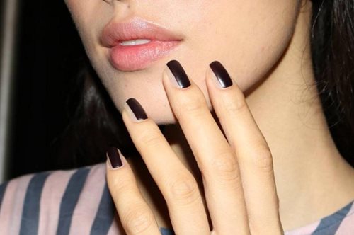 H νέα τάση λέγεται nail contouring και κάνει τα νύχια να φαίνονται πιο μακριά