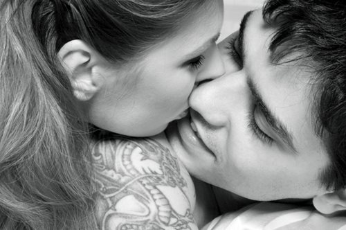 Έρευνα καταρρίπτει τους μύθους: Τι δεν ενδιαφέρει καθόλου τους άντρες κατά τη διάρκεια του σεξ;