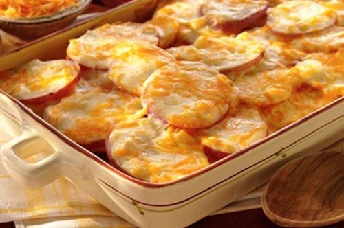 Αλλιώτικες πατάτες φούρνου με μία λαχταριστή συνταγή. Το υλικό που κάνει τη διαφορά