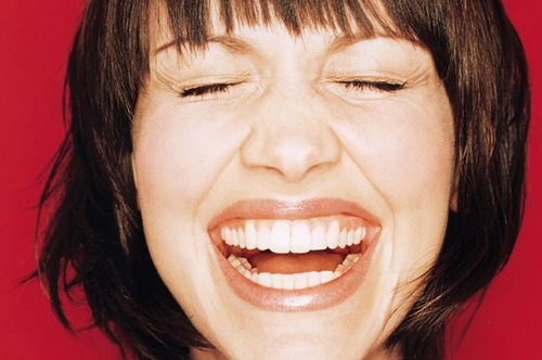 9 πράγματα που μπορείς να κάνεις για να ζήσεις ευτυχισμένος σύμφωνα με τους επιστήμονες