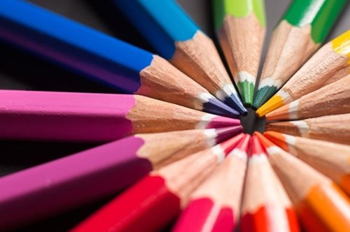 Το ψυχολογικό τεστ των χρωμάτων. Ή πώς το χρώμα που σου αρέσει δείχνει τον χαρακτήρα σου