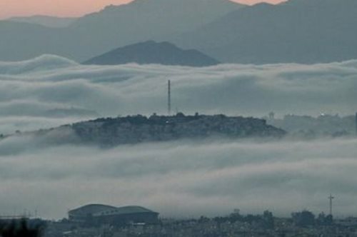 Το περίεργο καιρικό φαινόμενο στο οποίο ξύπνησε η Αθήνα σήμερα το πρωί