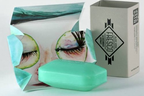 Nivo [νίβω] Soap: Το ένα χέρι νίβει το άλλο και τα δυο το πρόσωπο