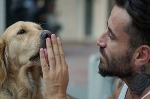 Η νέα εκπομπή του Γιώργου Μαυρίδη και ο μισθός(;) της σκυλίτσας του  