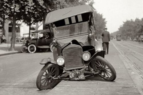 Το πρώτο θανατηφόρο τροχαίο στην Ελλάδα έγινε όταν υπήρχαν μόλις επτά αυτοκίνητα