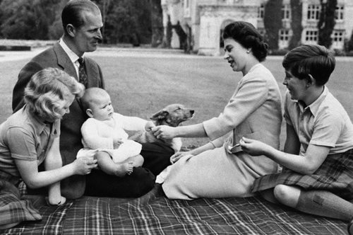 9 λέξεις που δεν θα ακούσετε ποτέ ένα μέλος της βασιλικής οικογένειας να λέει