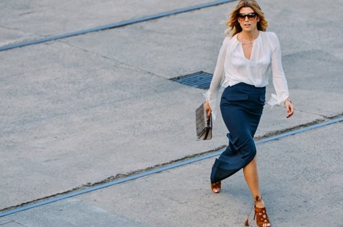 Για ποιους είναι σέξι οι γυναίκες; Για τις φίλες τους ή για το αντίθετο φύλο; 