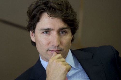 Ποιος ηθοποιός από τα Φιλαράκια έδειρε τον Τζάστιν Τριντό; 