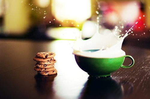 Tι μπορείς να κάνεις με το ληγμένο γάλα που έχεις στο ψυγείο, αντί να το πετάξεις