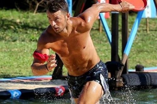 Μάθαμε πόσο κάνει το μαγιό του Γιώργου Αγγελόπουλου. Δεν το λες και φθηνό