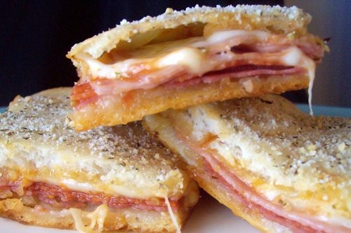 Βαριέσαι να μαγειρέψεις σήμερα; Φτιάξε την περίφημη «τεμπελόπιτσα»