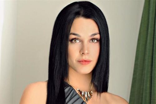 Ιωάννα Τριανταφυλλίδου: Απόλαυσε το πρώτο της μπάνιο σε παραλία στο Λος Άντζελες