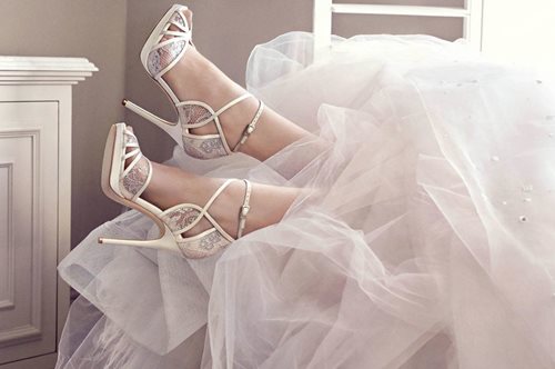 Wedding Αlert: Δείτε εδώ τη νέα νυφική συλλογή παπουτσιών Jimmy Choo 