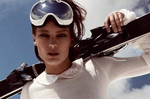 Shopping: Τα πιο stylish ρούχα και αξεσουάρ για σκι για να ξεχωρίζουμε στις λευκές πλαγιές 