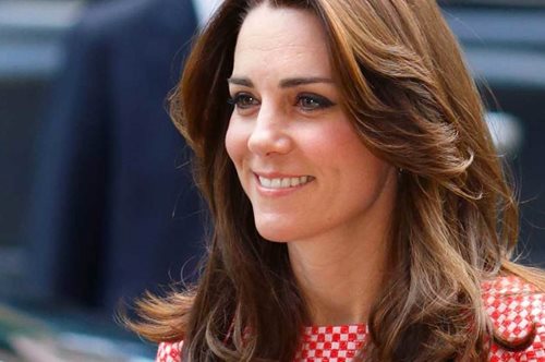 H Κέιτ Μίντλετον μόλις φόρεσε σε επίσημη εμφάνιση ένα εντυπωσιακό ζευγάρι σκουλαρίκια των 92 ευρώ 