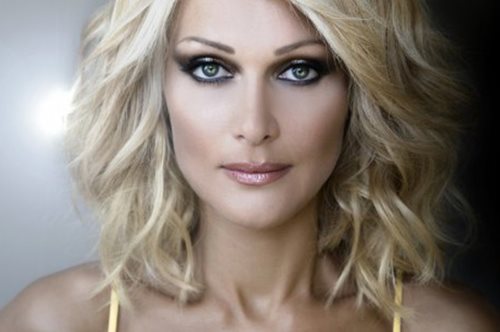 H σπάνια κοινή εμφάνιση της Νατάσας Θεοδωρίδου με την κόρη της, Χριστίανα