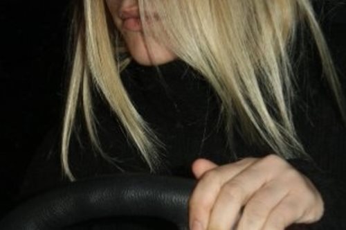 Μια αστεία, αληθινή ιστορία με ένα αυτοκίνητο, μια ξανθιά και μια βομβιστική επίθεση