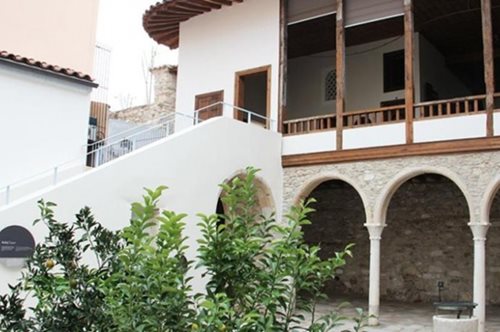 Αυτό είναι το παλαιότερο σπίτι στην Αθήνα. Βρίσκεται εκεί για πάνω από 4 αιώνες