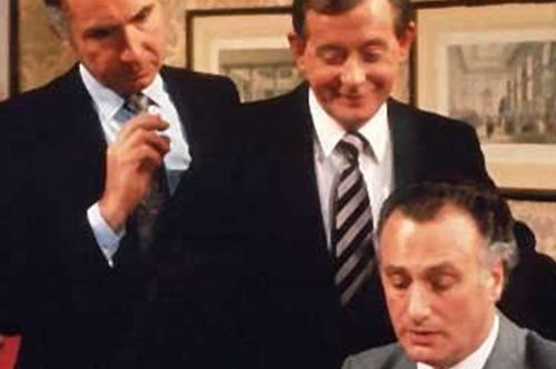 Γιατί η Αγγλία μπήκε στην Ευρωπαϊκή Ενώση; Η θρυλική σατιρική εκπομπή του BBC απαντά