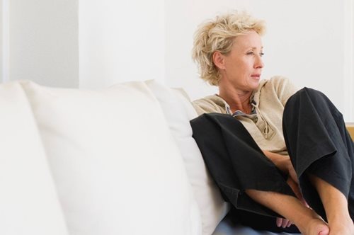 6 προϊόντα ομορφιάς που δεν φοβούνται την εμμηνόπαυση. Φροντίζουν για το καλό σου