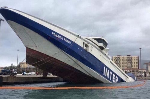 Βυθίστηκε το ferry «Παναγία της Πάρου» ένα χρόνο μετά την «Παναγία της Τήνου»