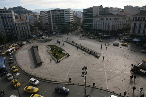 Απόψε το βράδυ, για λίγες ώρες, θα εξαφανιστεί τελείως από τον χάρτη η πλατεία Ομονοίας