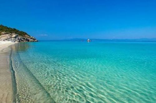 Ποια ελληνική παραλία βρίσκεται στη λίστα με τις πιο παράξενες του κόσμου