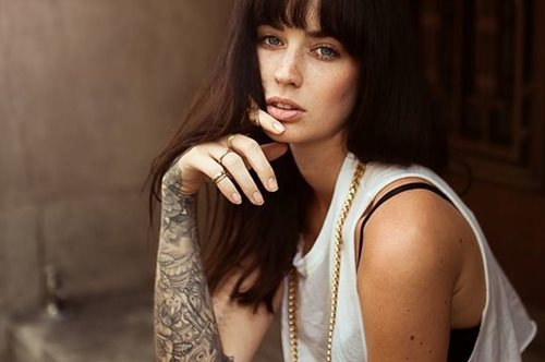 Νόμιζες ότι είχες δει όλα τα σημεία στα οποία μπορείς να κάνεις τατουάζ; Η νέα τάση θα σε εκπλήξει