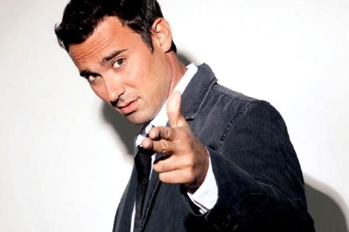 Ο Γιώργος Καπουτζίδης είναι υπεράνω. Η έξυπνη και στιλάτη απάντησή του στα σχόλια του Γιώργου Λιάγκα