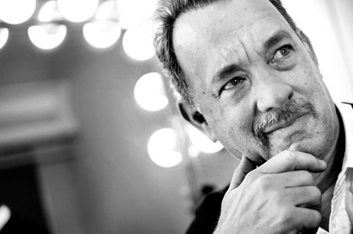 Ο Τομς Χανκς και η γκάφα του photoshop με το ελληνικό T-Shirt που αναδημοσίευσαν όλοι