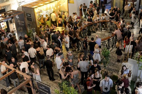 Όταν τα καλύτερα μπαρ της Αθήνας μοιράζονται για 10 ολόκληρες ημέρες την ίδια στέγη