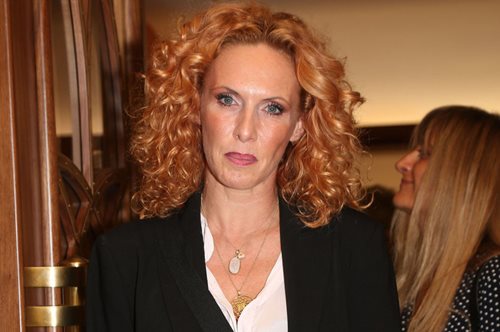 Η Εβελίνα Παπούλια αποκαλύπτει λεπτομέρειες για τον άγνωστο γάμο της