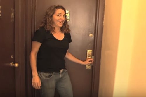 Ένα διαμέρισμα 8 τετραγωνικών στην καρδιά του Μανχάταν χωράει μέσα τα πάντα