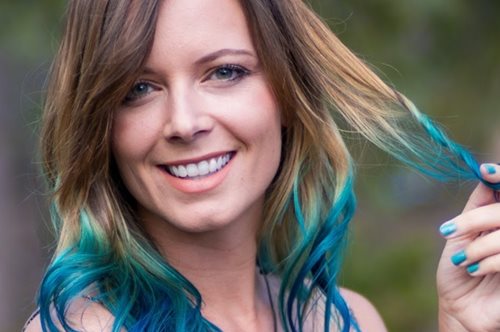 H Jenna ζει σε ένα τοσοδούλι σπίτι και ταξιδεύει τον κόσμο μέσα σε αυτό 