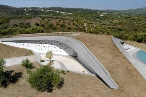 Μέσα στο πιο ντιζαϊνάτο εξοχικό στην Ελλάδα που βρίσκεται στην Πελοπόννησο