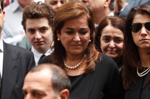 Τα συγκινητικά λόγια της Ντόρας στην κηδεία του πατέρα της