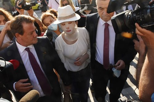 «Ο ρόλος της μάσκας είναι θεραπευτικός και όχι για να κρύψει την όψη μου»