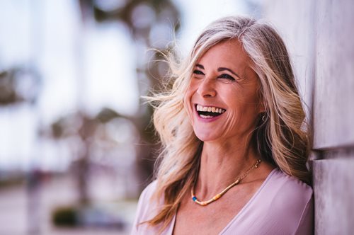 Browtiful | Τα καλύτερα μολύβια φρυδιών για γυναίκες με γκρίζα μαλλιά