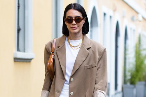 Το γυναικείο Zara κοστούμι που θα φοράμε όλο τον χειμώνα