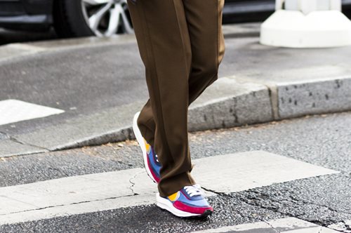 7 ζευγάρια sneakers που μπορείτε να φορέσετε από το πρωί μέχρι το βράδυ