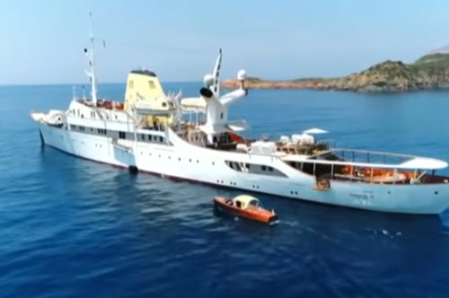 Σπάνια αντικείμενα από τη θαλαμηγό 