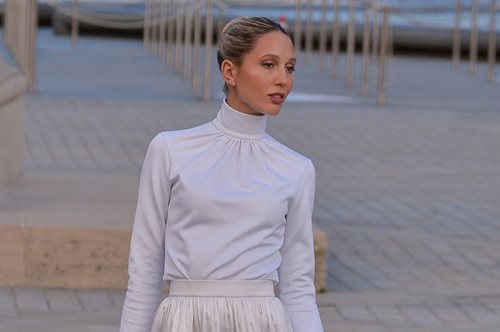 Η Μαρία Ολυμπία Γλύξμπουργκ με το μίνιμαλ μονοχρωματικό μακιγιάζ που αξίζει να αντιγράψεις στις γιορτές