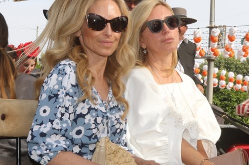 H Μαρί-Σαντάλ και οι αδερφές της: Τα it girls των '90s που παντρεύτηκαν πρίγκιπες