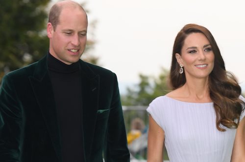 Πιο ερωτευμένοι από την Μέγκαν και τον Χάρη: Ο Ουίλιαμ και η Κειτ Μίντλετον κοιτιούνται με λατρεία 