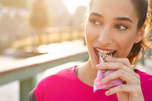 Ποιες διατροφικές συνήθειες πρέπει να αποφεύγεις πριν την προπόνηση;