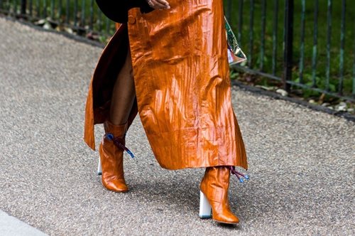 Πώς θα φορέσετε τα jeans σας με ankle boots